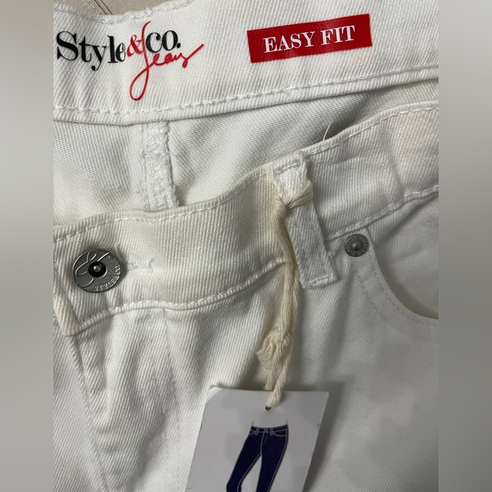 Style & Co  White Jeans Easy Fit          Size 16 - Picture 8 of 14